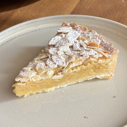 Fatia de Tarte de Amêndoa